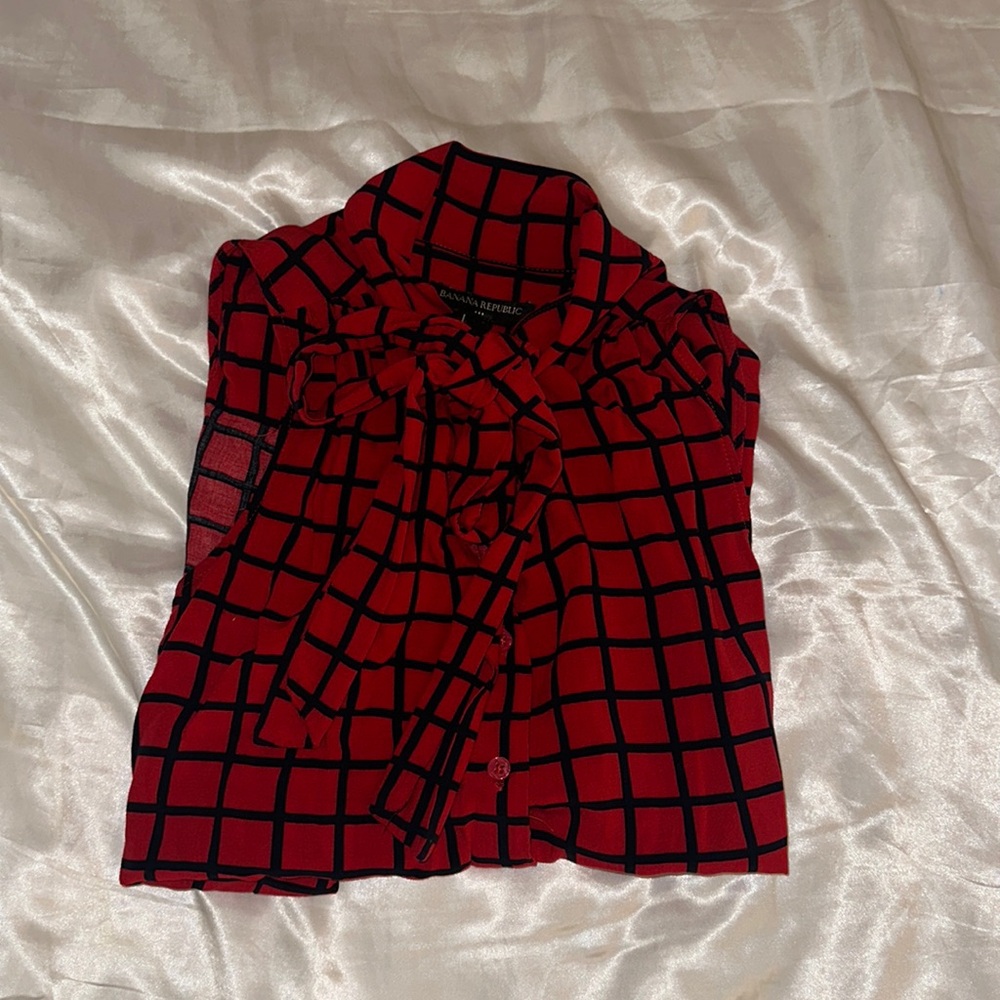 Women’s small banana republic shirt